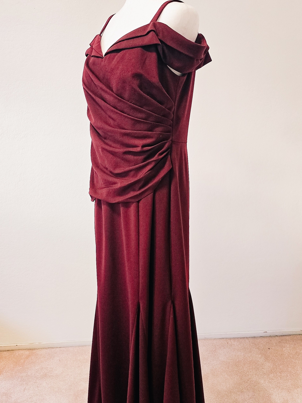 Oleg Cassini Burgundy Off Shoulder Formal Gown 14W Hemmed Petite Wedding Guest